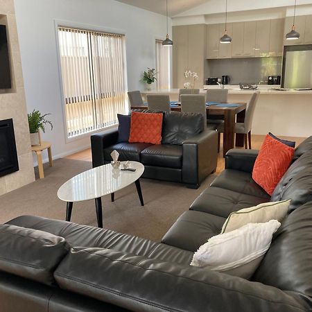 Mountain Mist Apartments Bright Luaran gambar