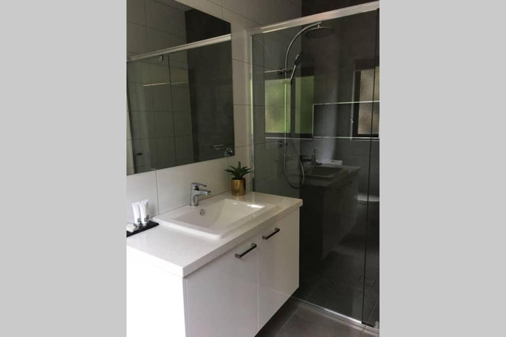 Mountain Mist Apartments Bright Luaran gambar
